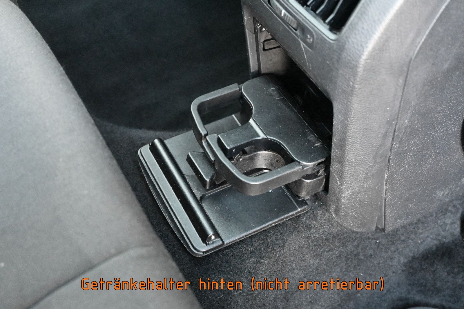 Fahrzeugabbildung Volkswagen Golf 1.6 TDI Variant MATCH °AHK°PANO°STANDHEIZ.°