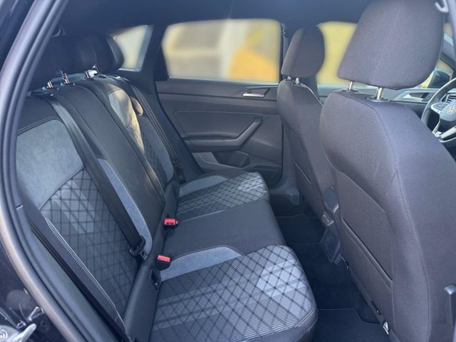 Taigo R-Line 1.0 TSI Apple CarPlay DAB