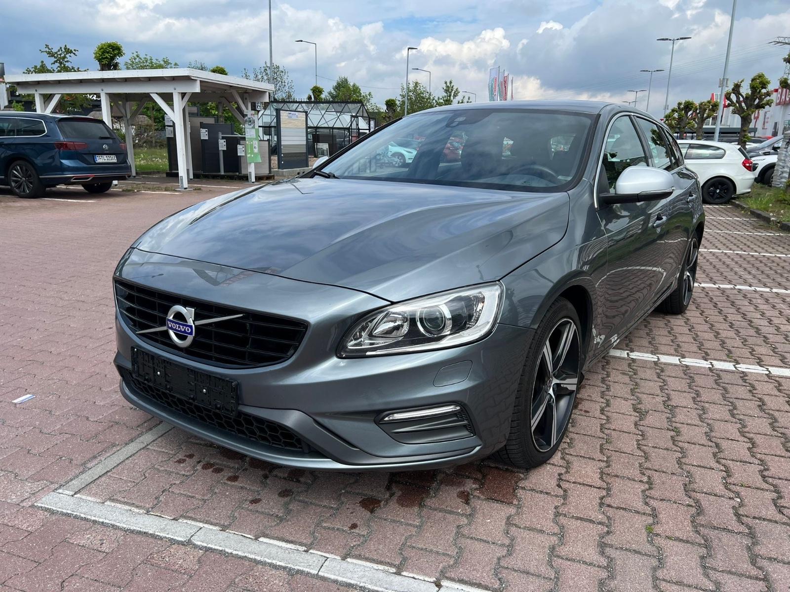 Volvo V60 D4 R-Design Automat Navi Xenon PDC Alcantara