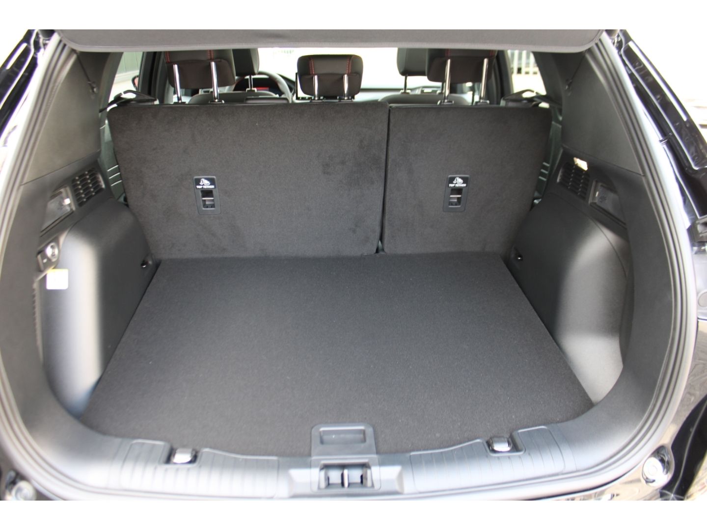 FORD Kuga 2.5 Duratec FHEV ST-Line X 4x4 ACC AHK Pano - Image 9