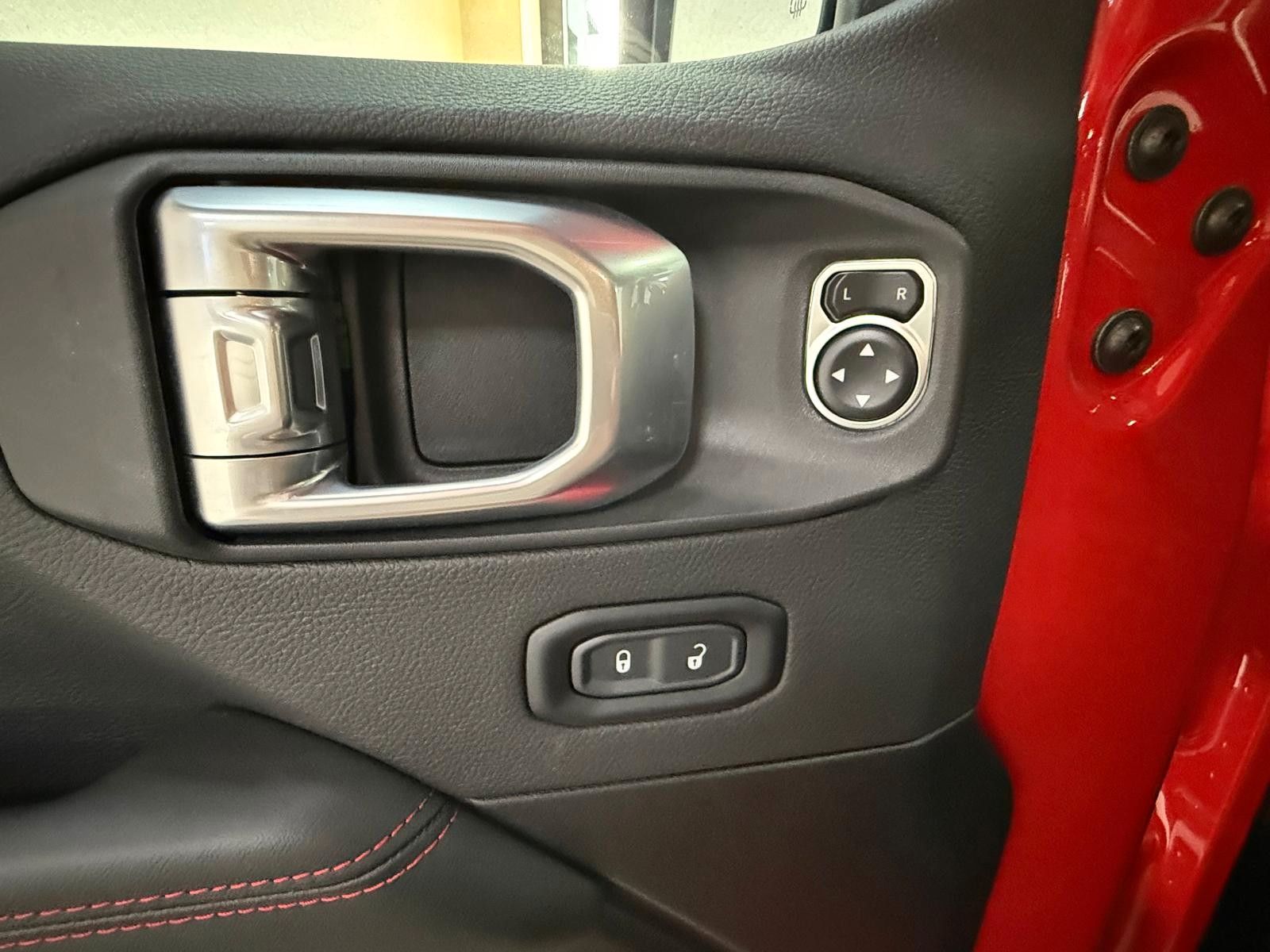 Fahrzeugabbildung Jeep RUBICON 392-6.4L HEMI V8-AHK 3500KG-35"