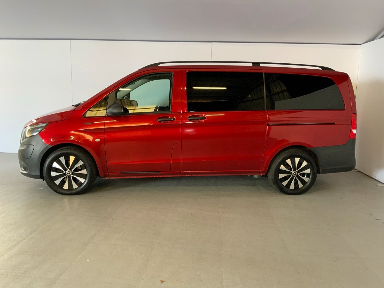 Mercedes-Benz eVito 129 Tourer Pro/L Autom. Navi Klima Kamera imagem 3