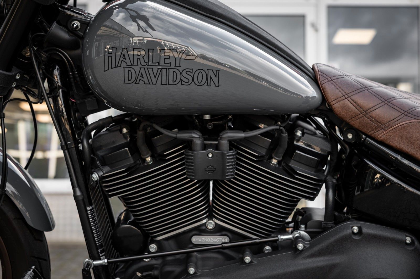 Fahrzeugabbildung Harley-Davidson FXLRS LOW RIDER S 117 CUI - JEKILL&HYDE -