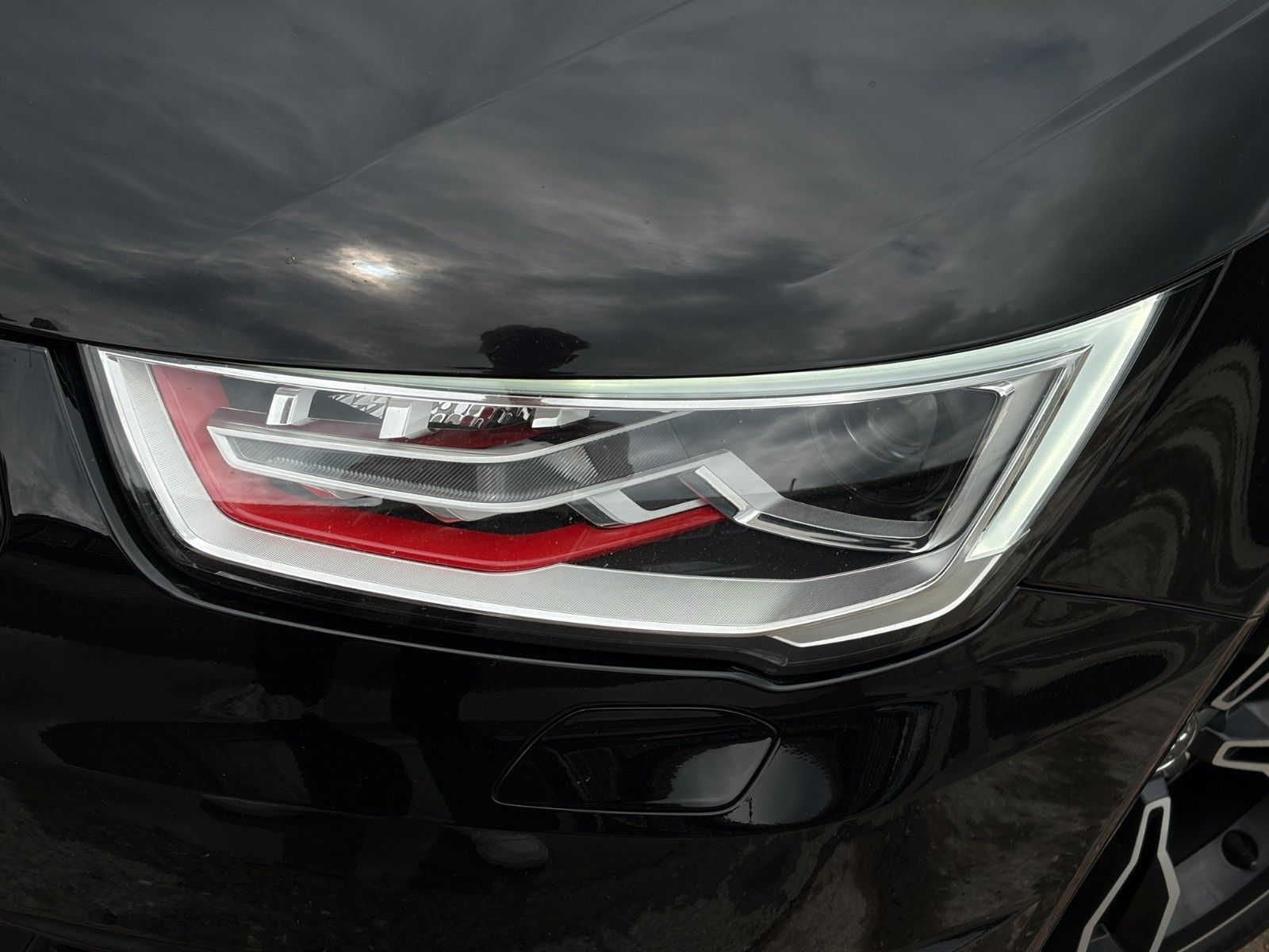 Fahrzeugabbildung Audi S1 2.0 TFSI quattro SHZ PDC Navi Leder Ambiente