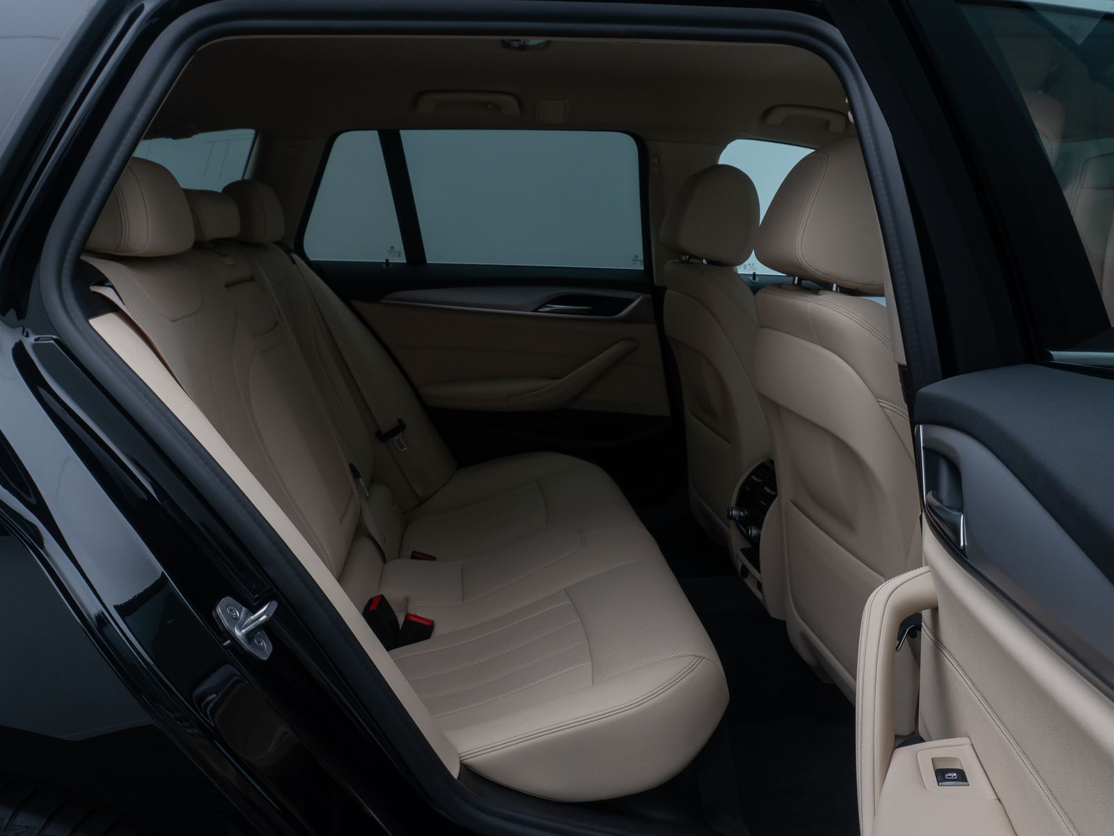 Fahrzeugabbildung BMW 520i HUD HiFi DAB Kamera Leder Alarm 4xKlima