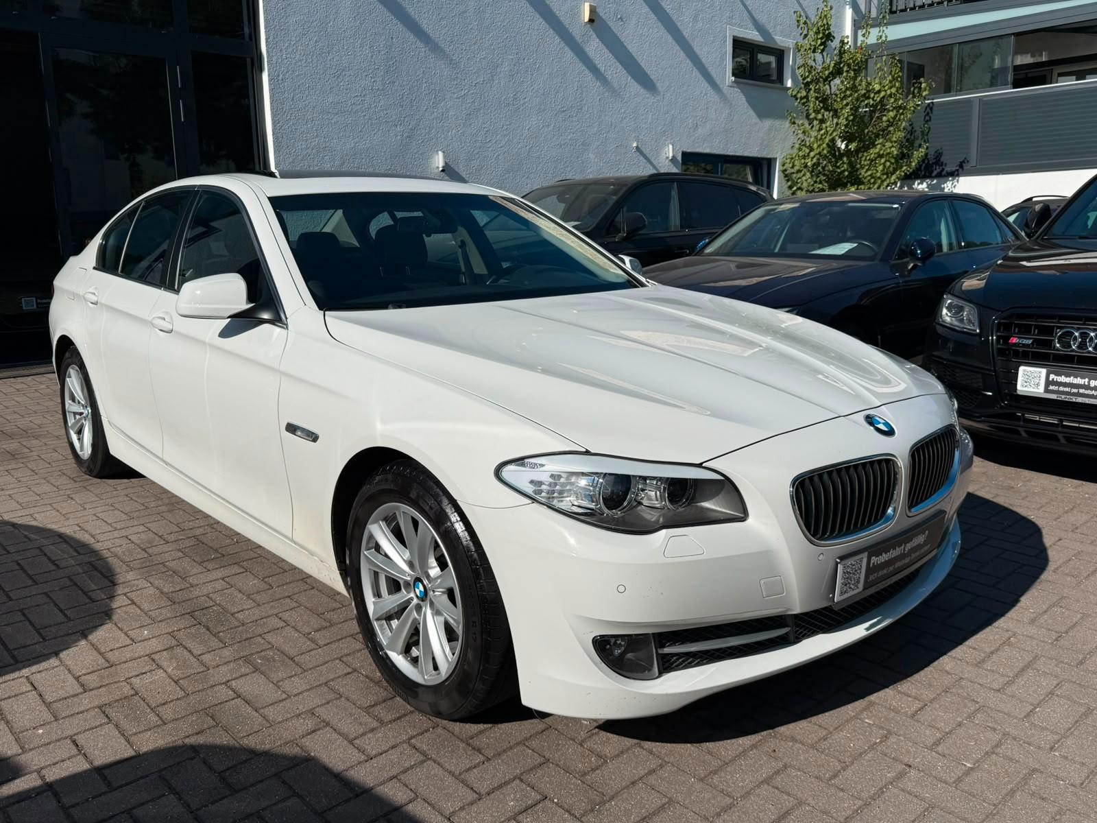 BMW 523 | 204 ch | BVM |  | TOIT OUVRANT- XENON TOIT OUVRANT - 1ERE MAIN - CARNET COMPLET