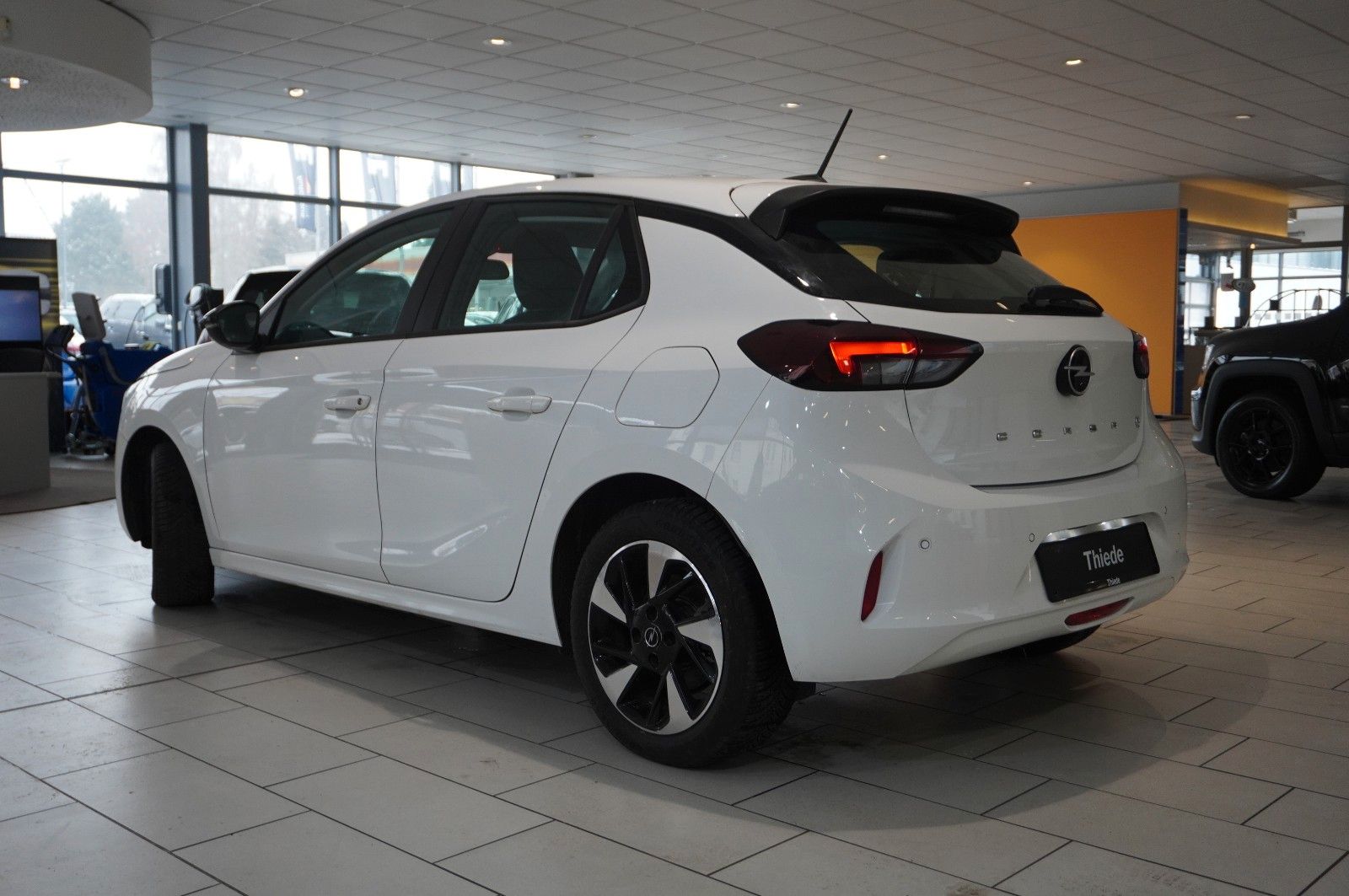 Fahrzeugabbildung Opel Corsa-e F FACELIFT 3-PHASIG NAVI/LED/DAB/11KW/SH