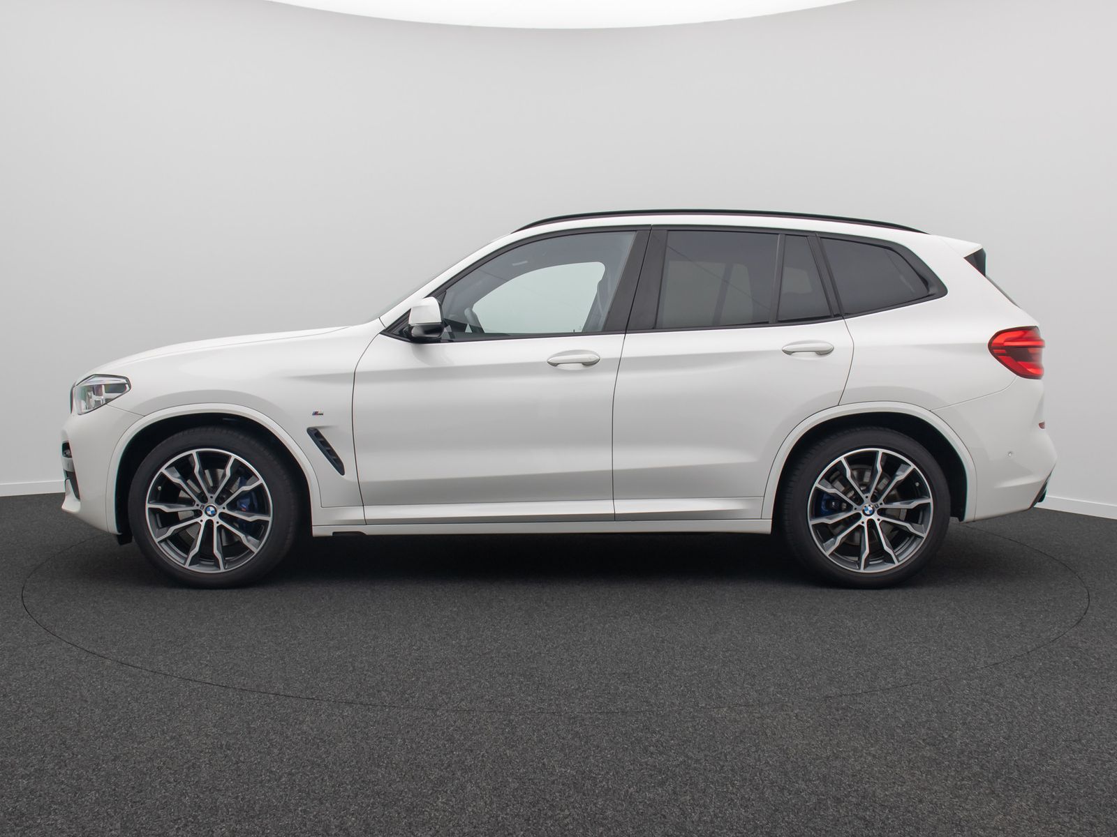 Fahrzeugabbildung BMW X3 xD20d M Sport HUD DisplKey DAB Alarm HiFi 20"