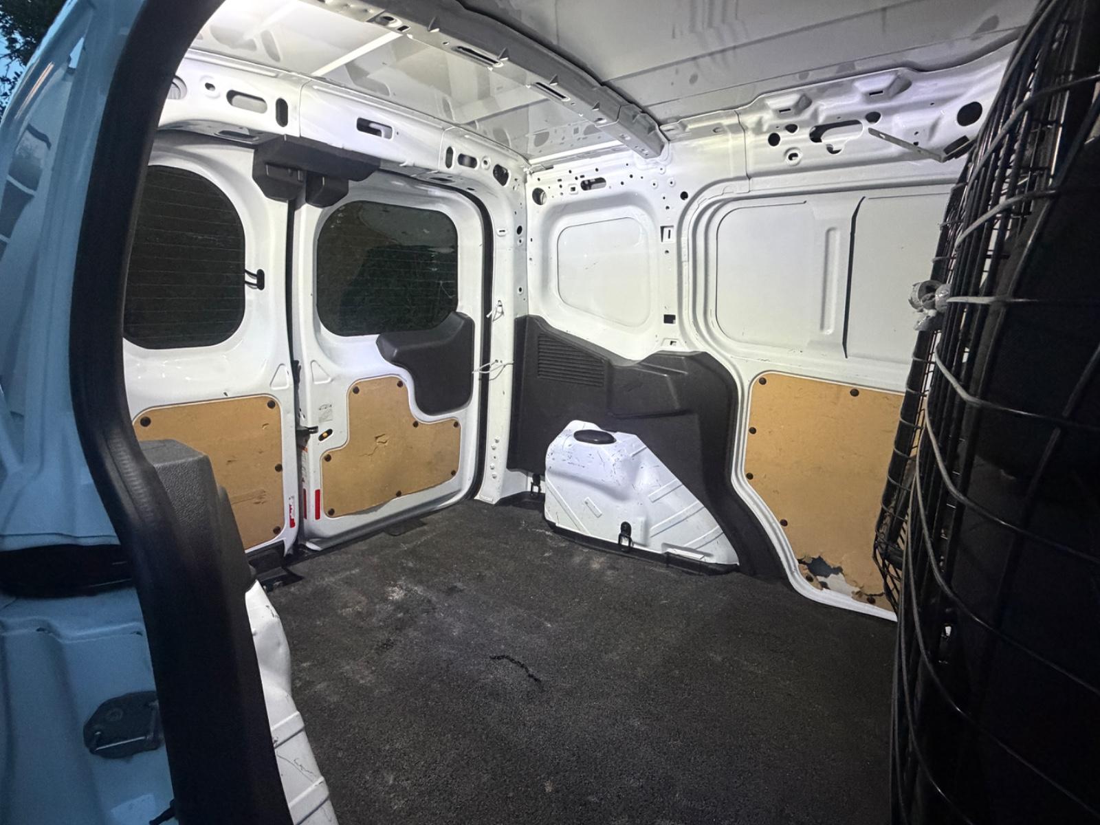 Ford Transit Courier Benziner *Euro6 *USB *El.Fenster
