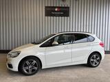 BMW 218 d Panorama / LED / Navigation