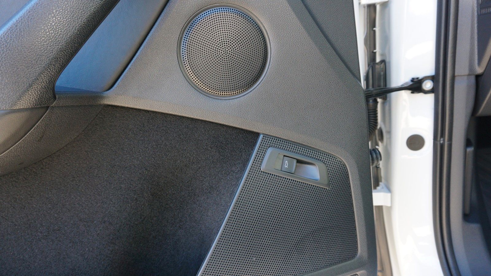 Fahrzeugabbildung SKODA Kodiaq Tour 4x4, LED,Navi,Kamera,SH,DAB,AHK