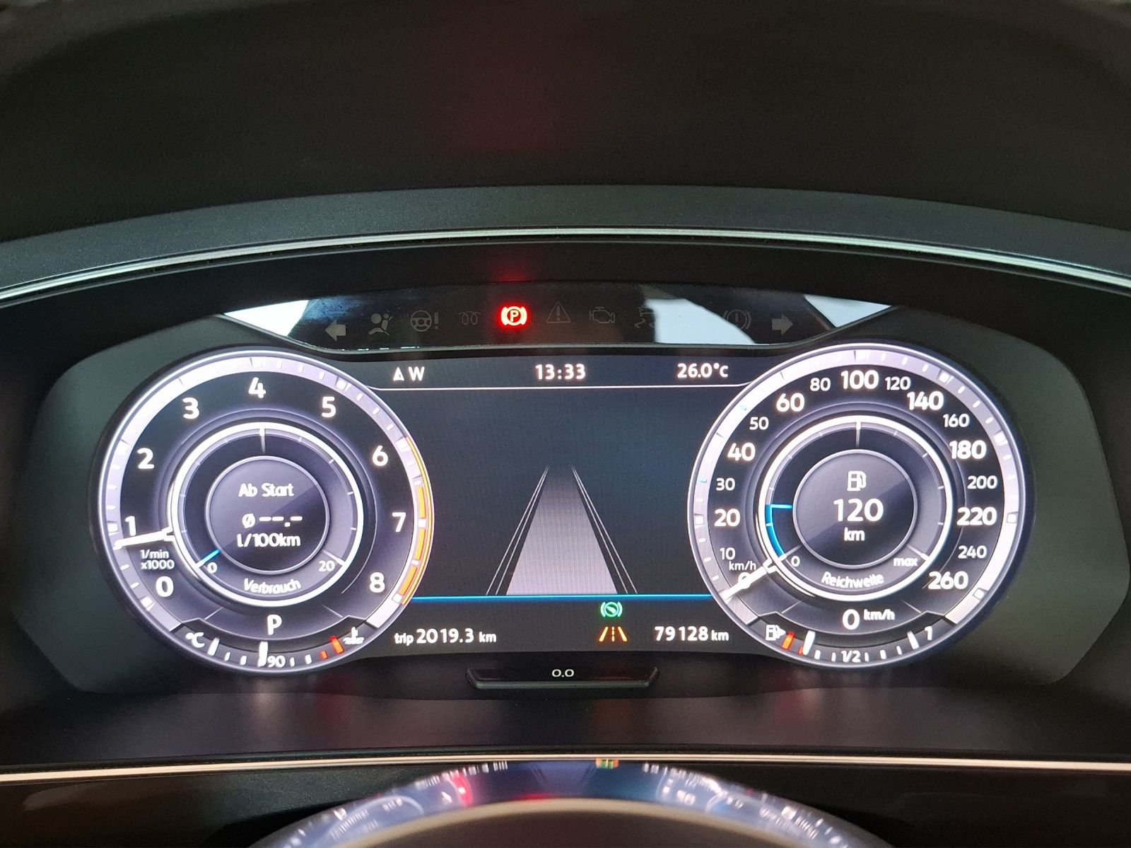 Fahrzeugabbildung Volkswagen Tiguan TSI R-Line DSG 4M LED AHK Navi Pano HUD A