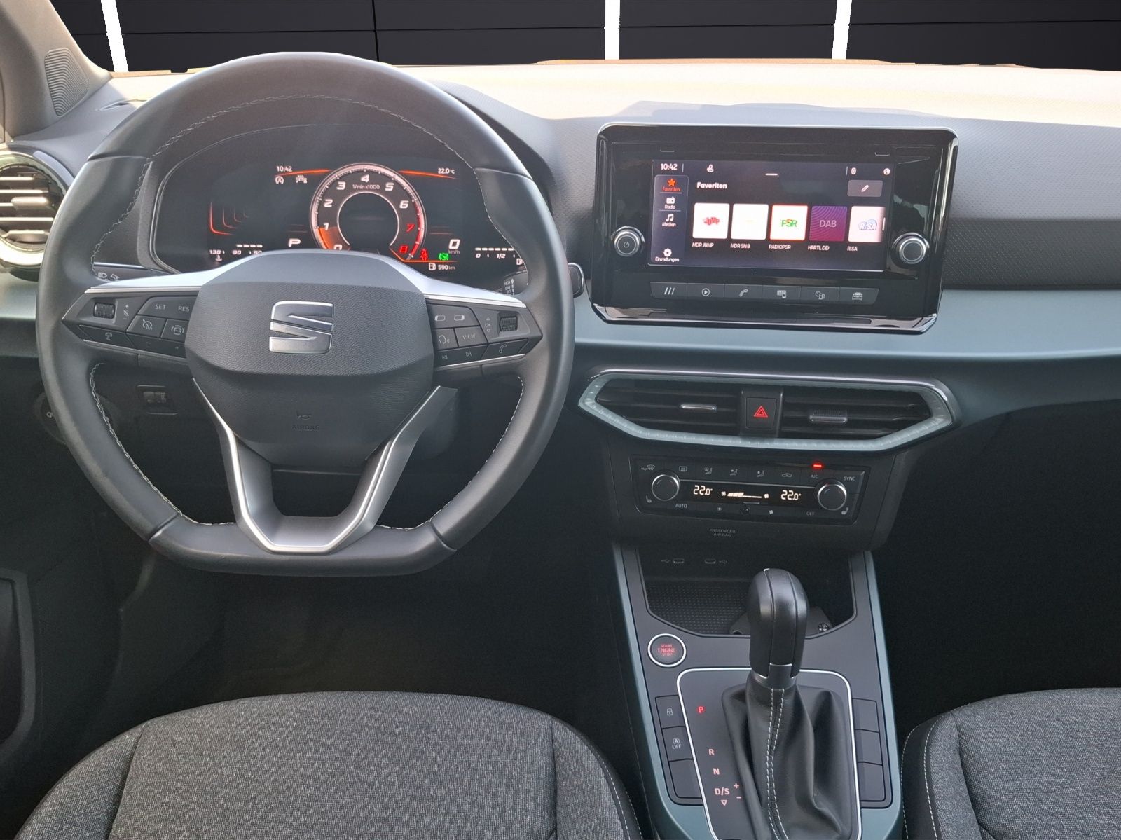 Fahrzeugabbildung SEAT Arona TSI Xperience DSG LED CarPlay VC ACC RFK S
