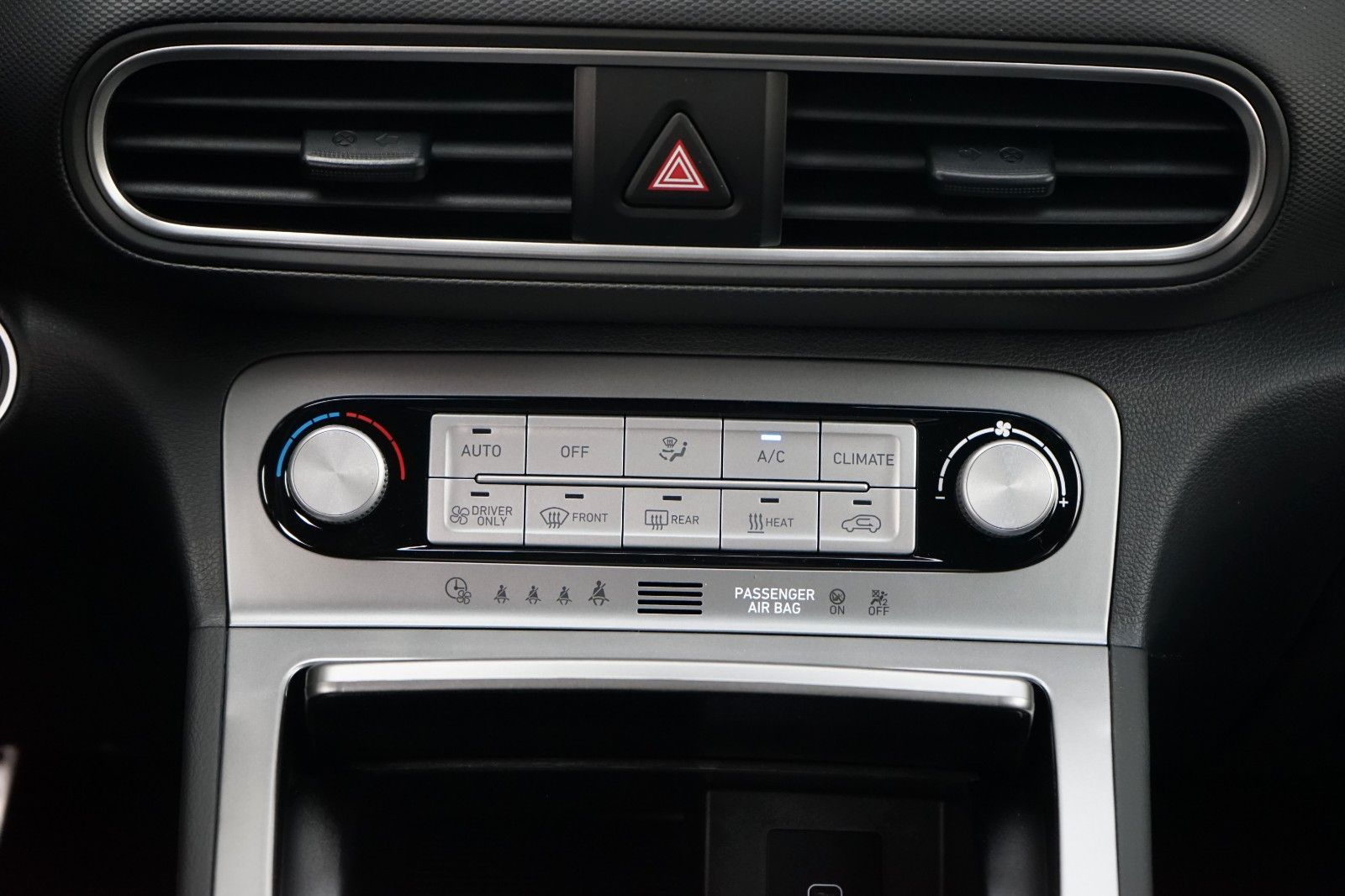 Fahrzeugabbildung Hyundai KONA Elektro ADVANTAGE NAVI LED SHZ