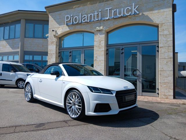 AUDI Audi TT Roadster 1.8 TFSI S line