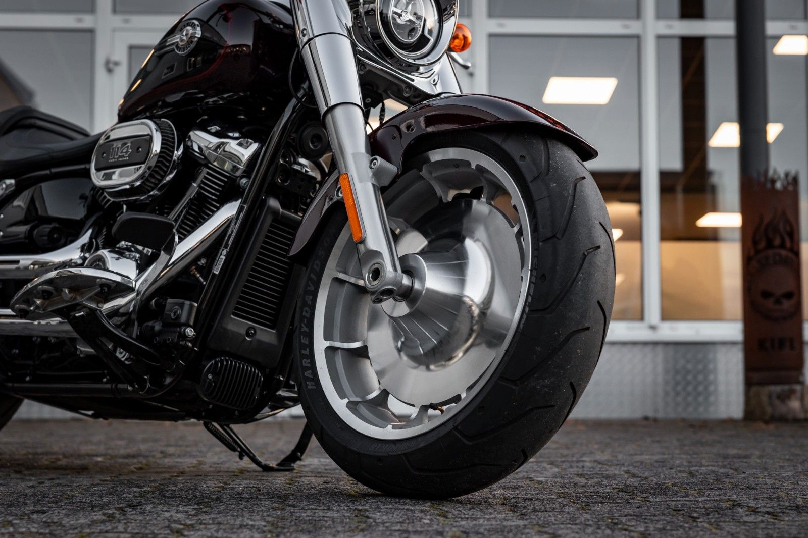 Fahrzeugabbildung Harley-Davidson FLFBS FAT BOY 114 -SOFTAIL-Midnight Crimson