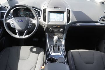 Ford S-Max - 11