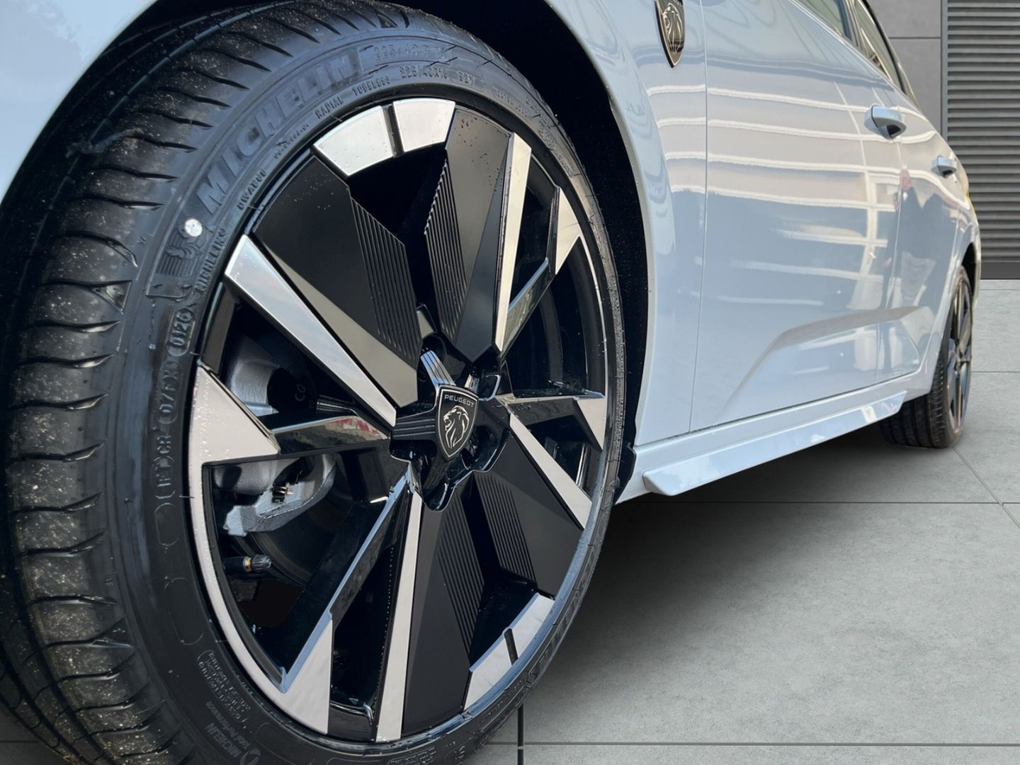 Peugeot 308 - Bild 4