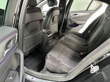 Fahrzeugabbildung BMW 530i M Sport Kamera DAB Alarm HiFi Navi 19"