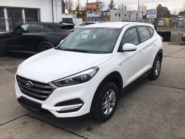 Hyundai Tucson blue 2WD Automatik Klima 69000kmEuro6!!!