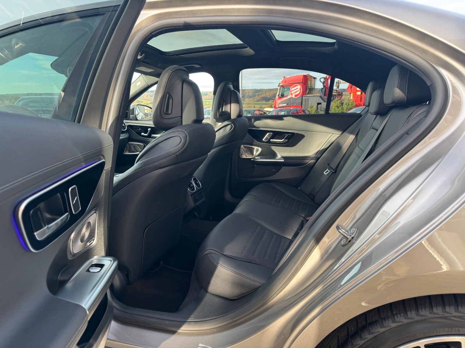 Fahrzeugabbildung Mercedes-Benz C 300 AMG+Pano+Burmester+360+Digital+Memory