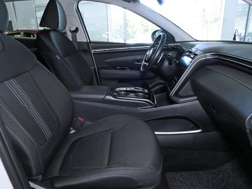 Hyundai TUCSON - 12