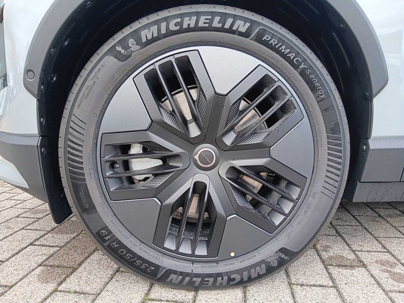 Fahrzeugabbildung Volvo EX30 CrossCountry Twin Performance Ultra