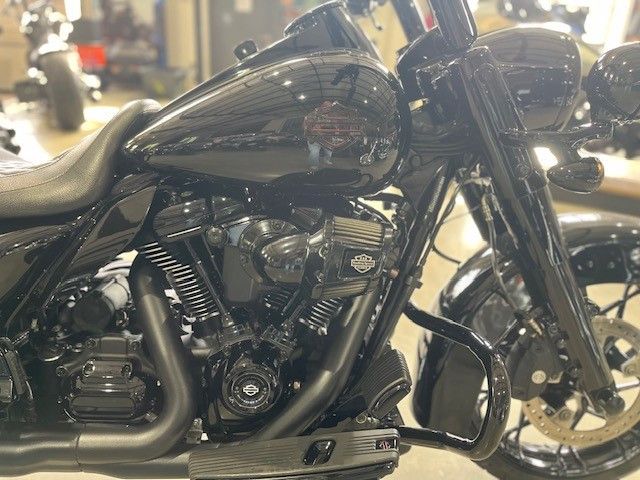 Fahrzeugabbildung Harley-Davidson FLHRXS Road King Spezial