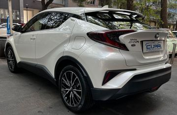 Toyota C-HR - 6