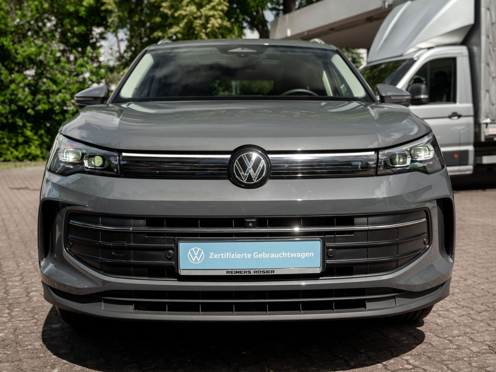 Volkswagen Tiguan Life Pano IQLight AHK Kam. Navi Pano 360 imagem 3