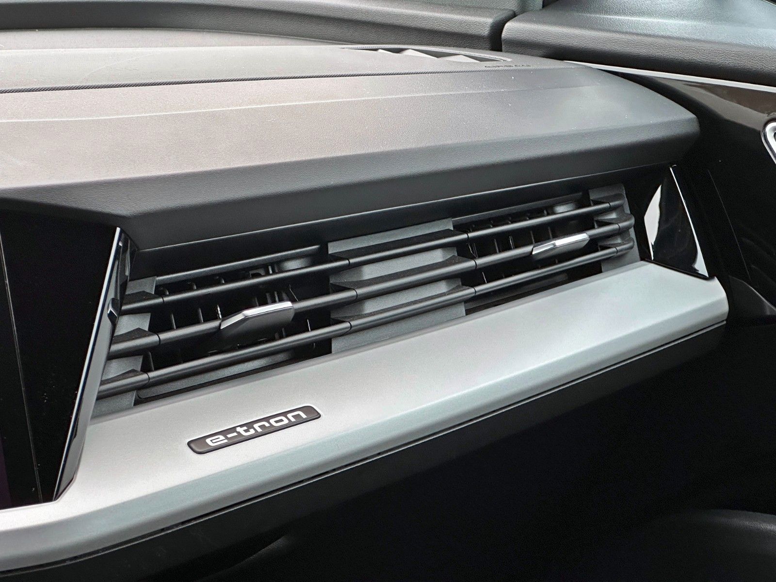 Audi Q4 e-tron - Bild 21