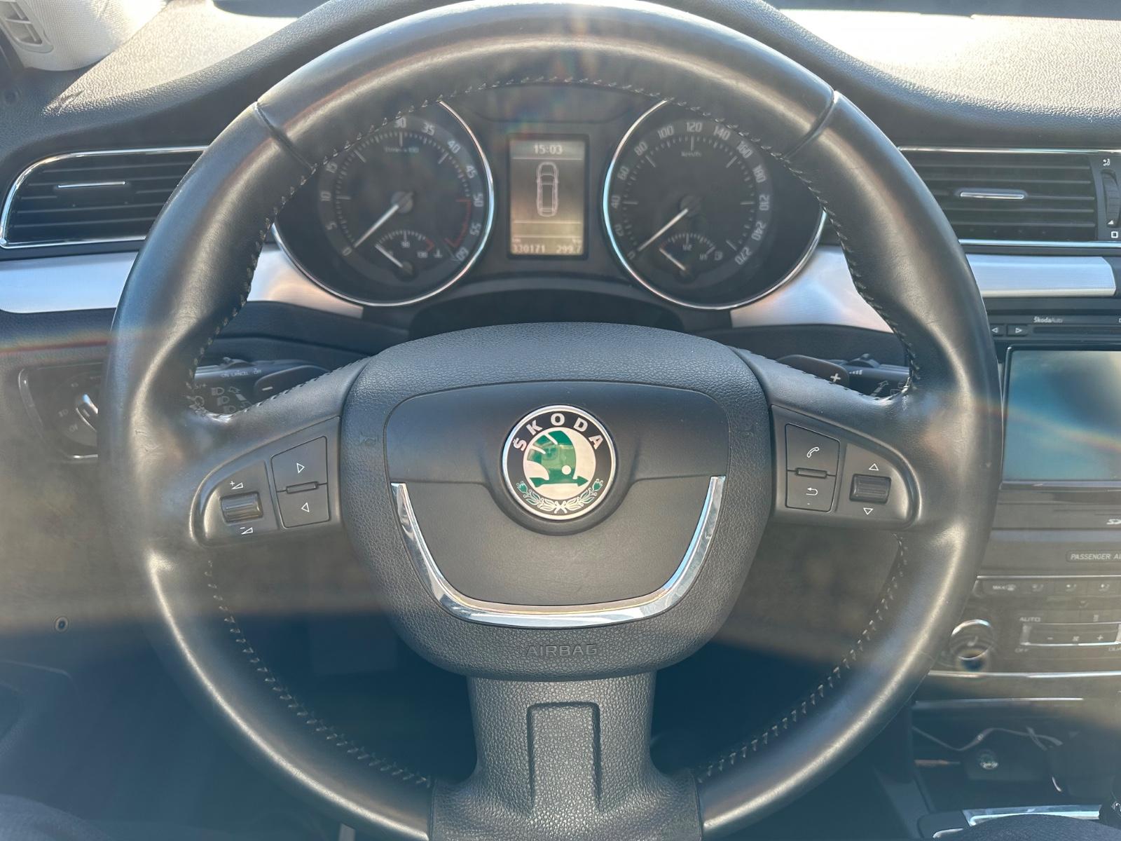 Skoda Superb 2013 — photo 11
