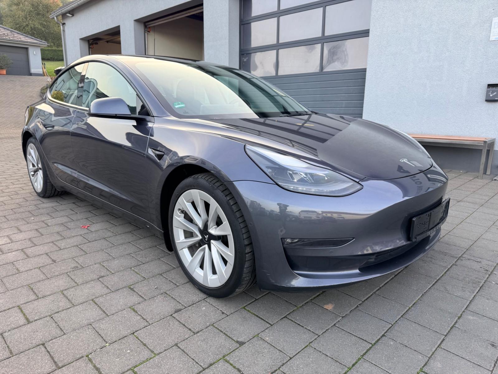 Tesla Model 3 Long Range 441ch 4x4 - 1 ère main - Pompe à chaleur - Camera 360 - Autopilot