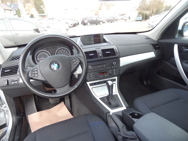 Fahrzeugabbildung BMW X3 4X4 25i/Navi/AHK/Xenon/91.500km/Garantie