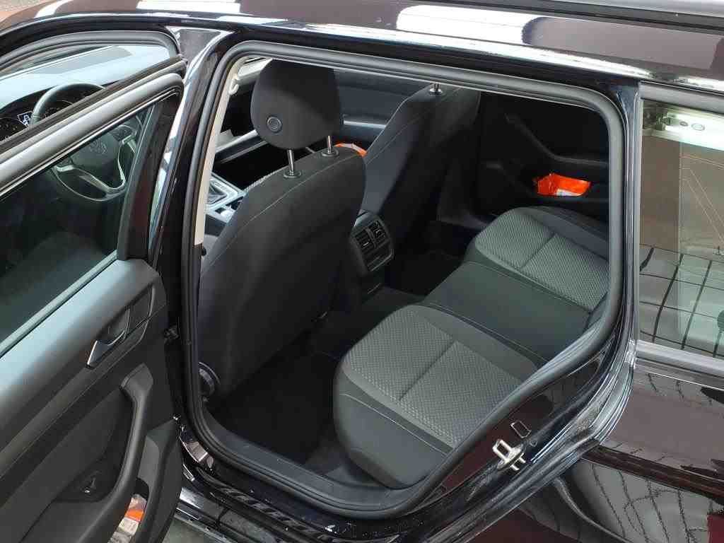 Volkswagen Passat Variant - Bild 5