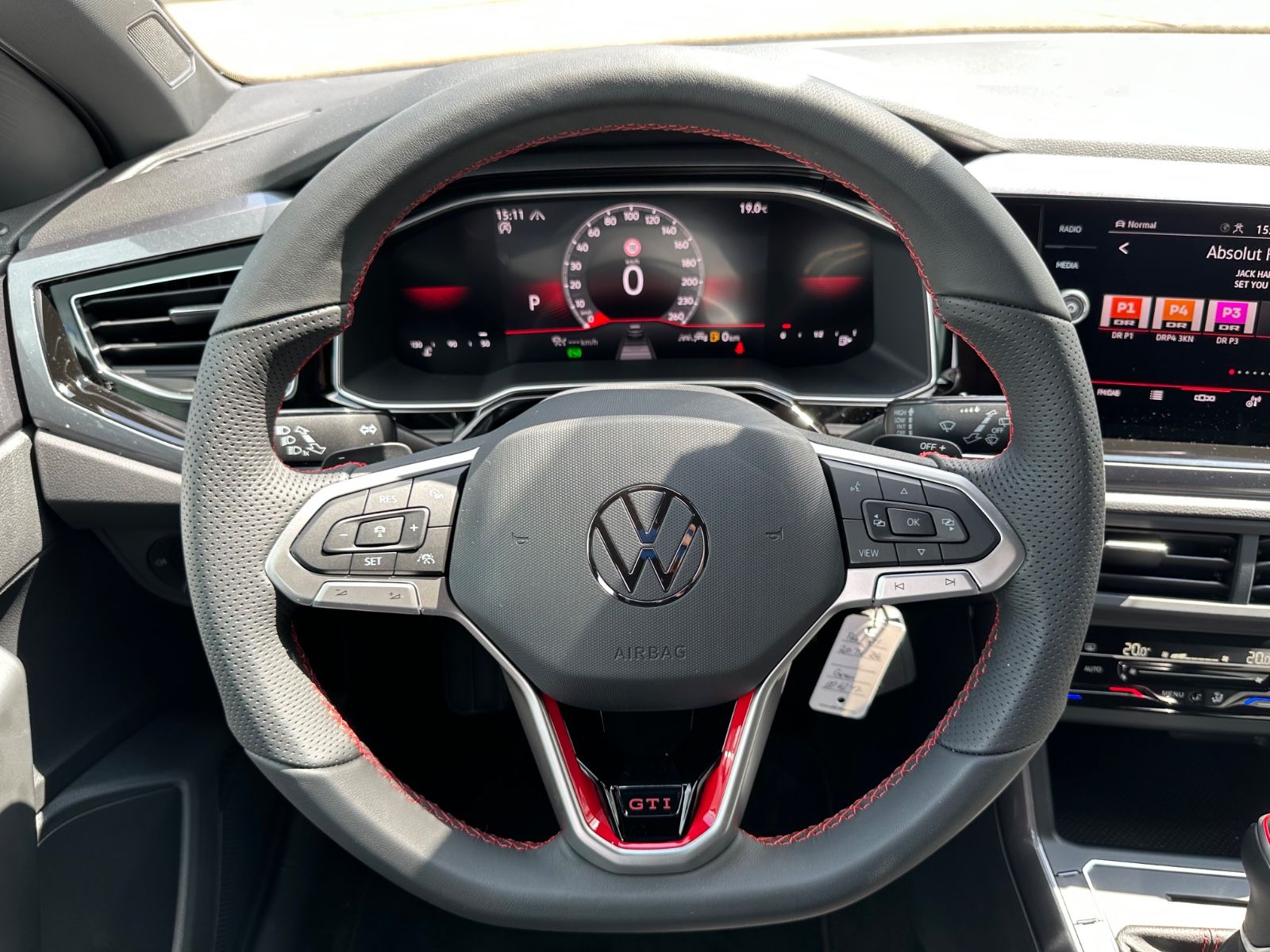 Fahrzeugabbildung Volkswagen Polo GTI 2.0 TSI DSG Navi/ACC/Matrix/IQ/SHZG/18"