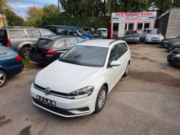 Volkswagen Golf - 1