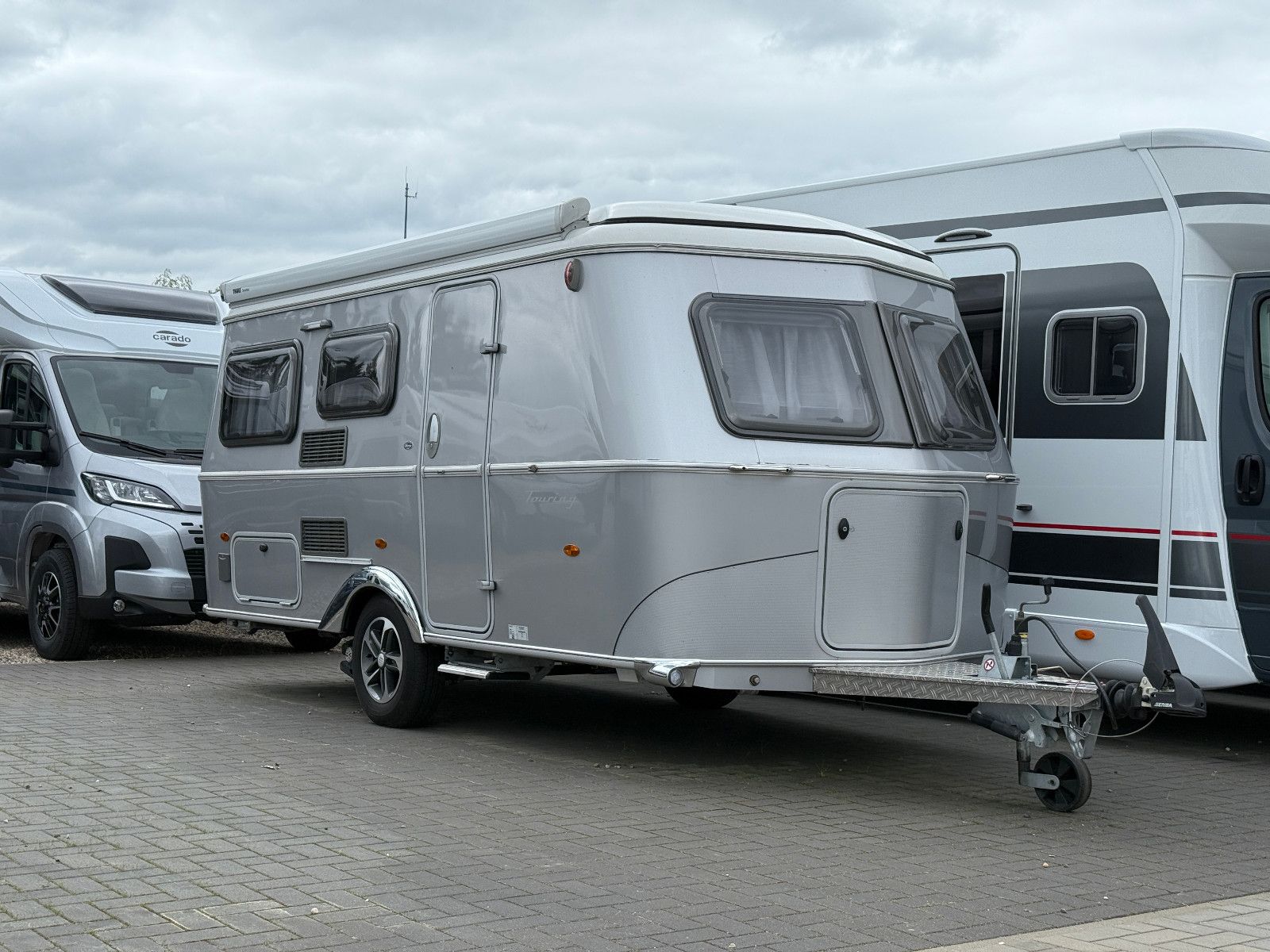 Fahrzeugabbildung HYMER / ERIBA / HYMERCAR Touring 530 - 1.Hand - Vollausstattung!