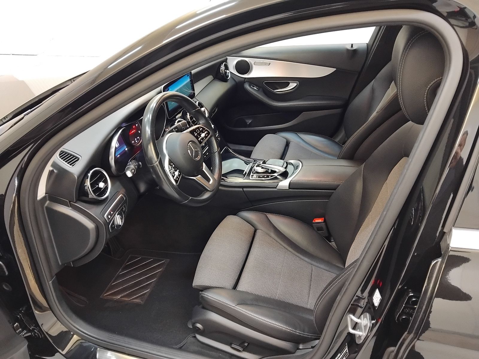 Mercedes-Benz C 220 (10/2019, Diesel)