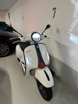 Vespa GTS 300 Super Sport - Vespa Motorräder in Bochum