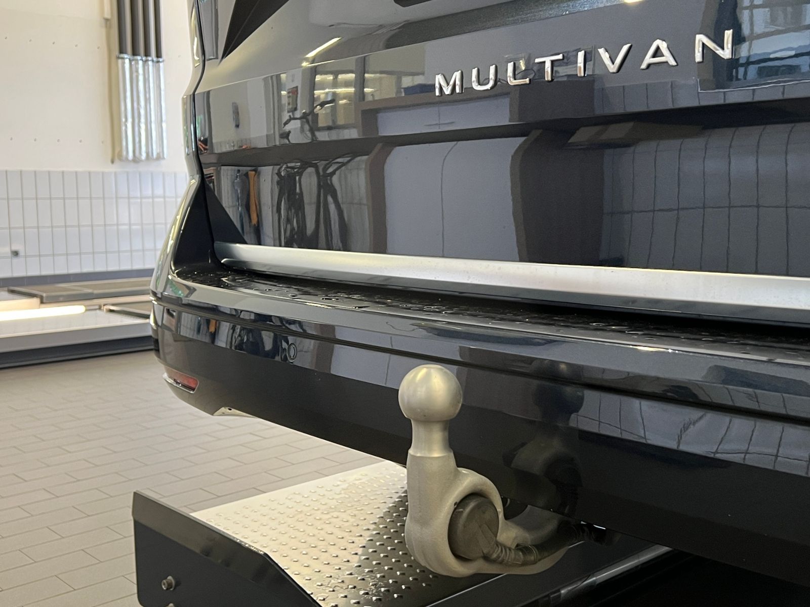 Fahrzeugabbildung Volkswagen Multivan T7 Style 2.0 TDI DSG *AHK, IQ.Light, Pa