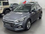 Hyundai i20 Advantage + AUT. DAB/CARPLAY/KAMERA/TOP! - Hyundai i20: Advantage