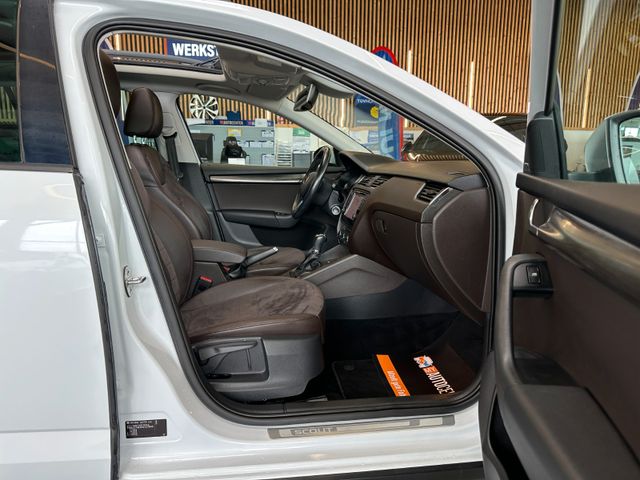 Skoda Octavia Scout*ACC*NAVI*AHK*PANO*2-Zonen*