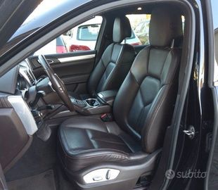 Porsche Cayenne - 7