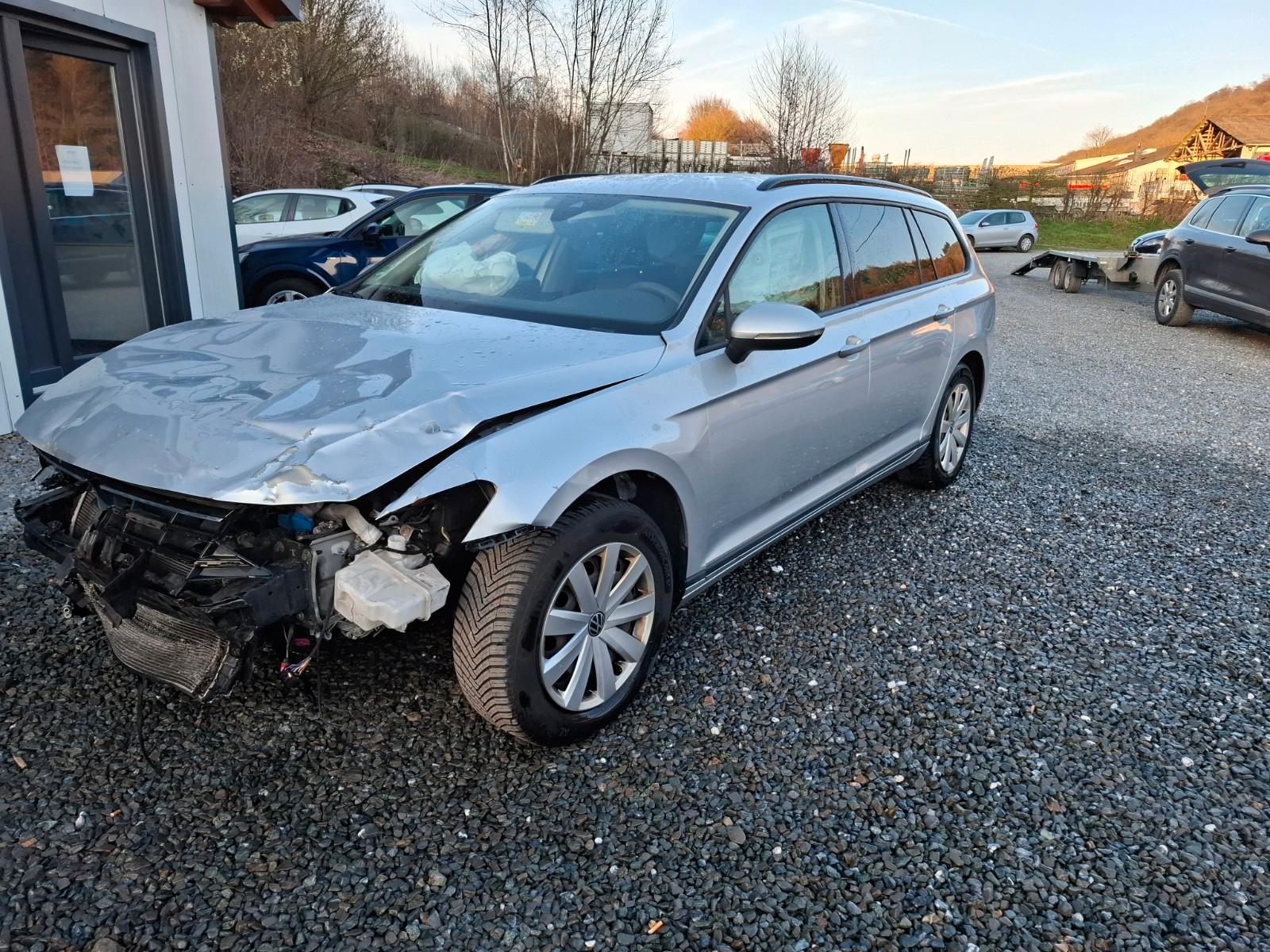 Volkswagen Passat 2.0 TDI SCR DSG Conceptline