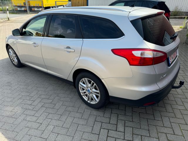 Ford Focus Turnier Titanium 2.0 TDCI Automatik