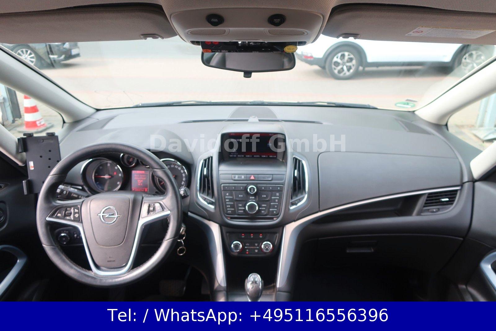 Opel Zafira 2015 — photo 11