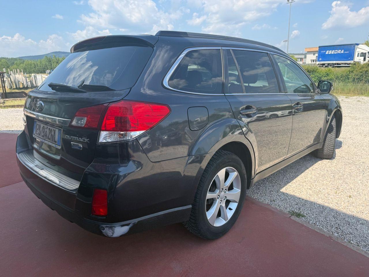 Subaru Outback 2014 — photo 9
