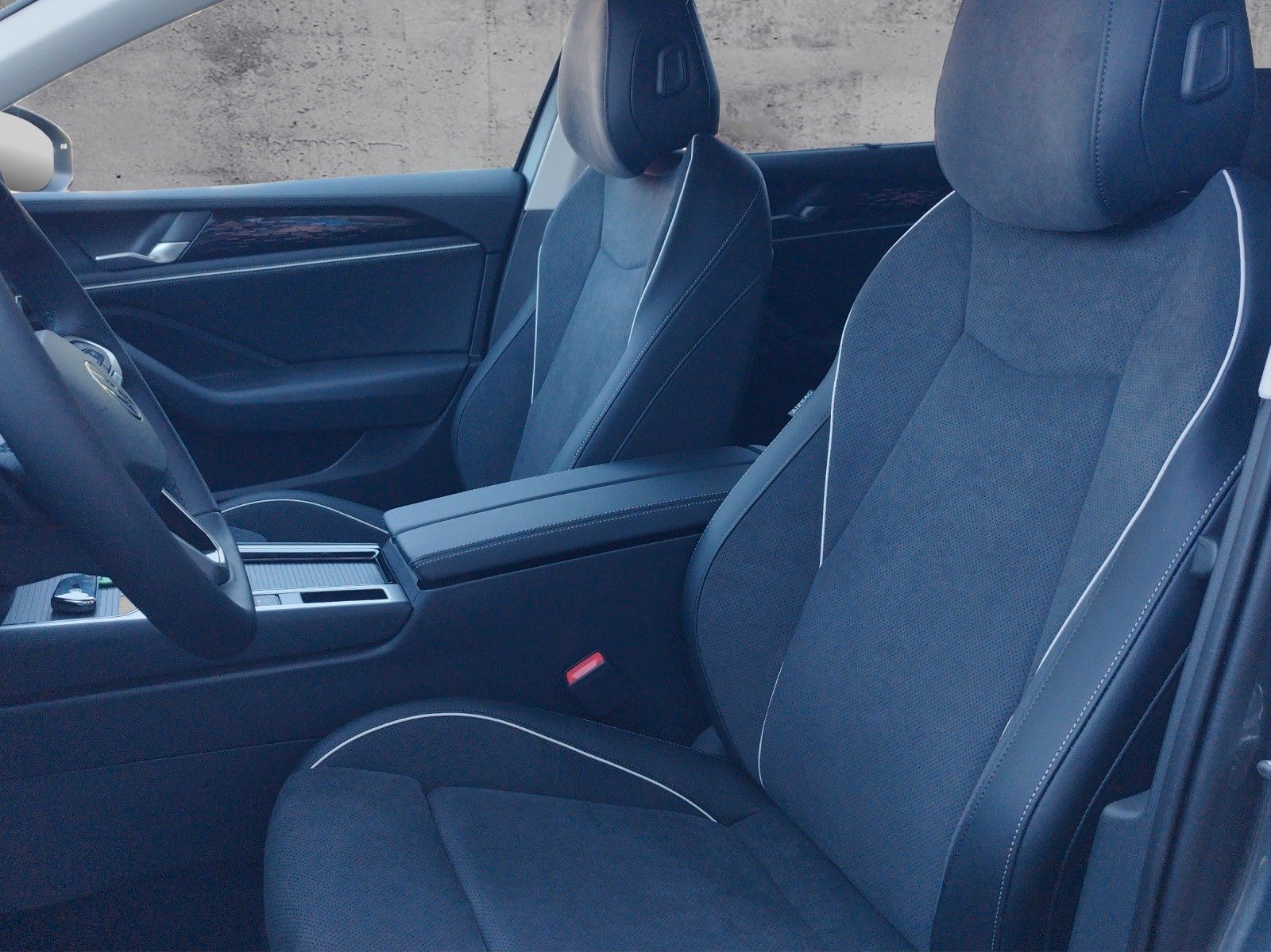 Volkswagen Passat Variant 2.0 TDI 110 kW Elegance foto 5