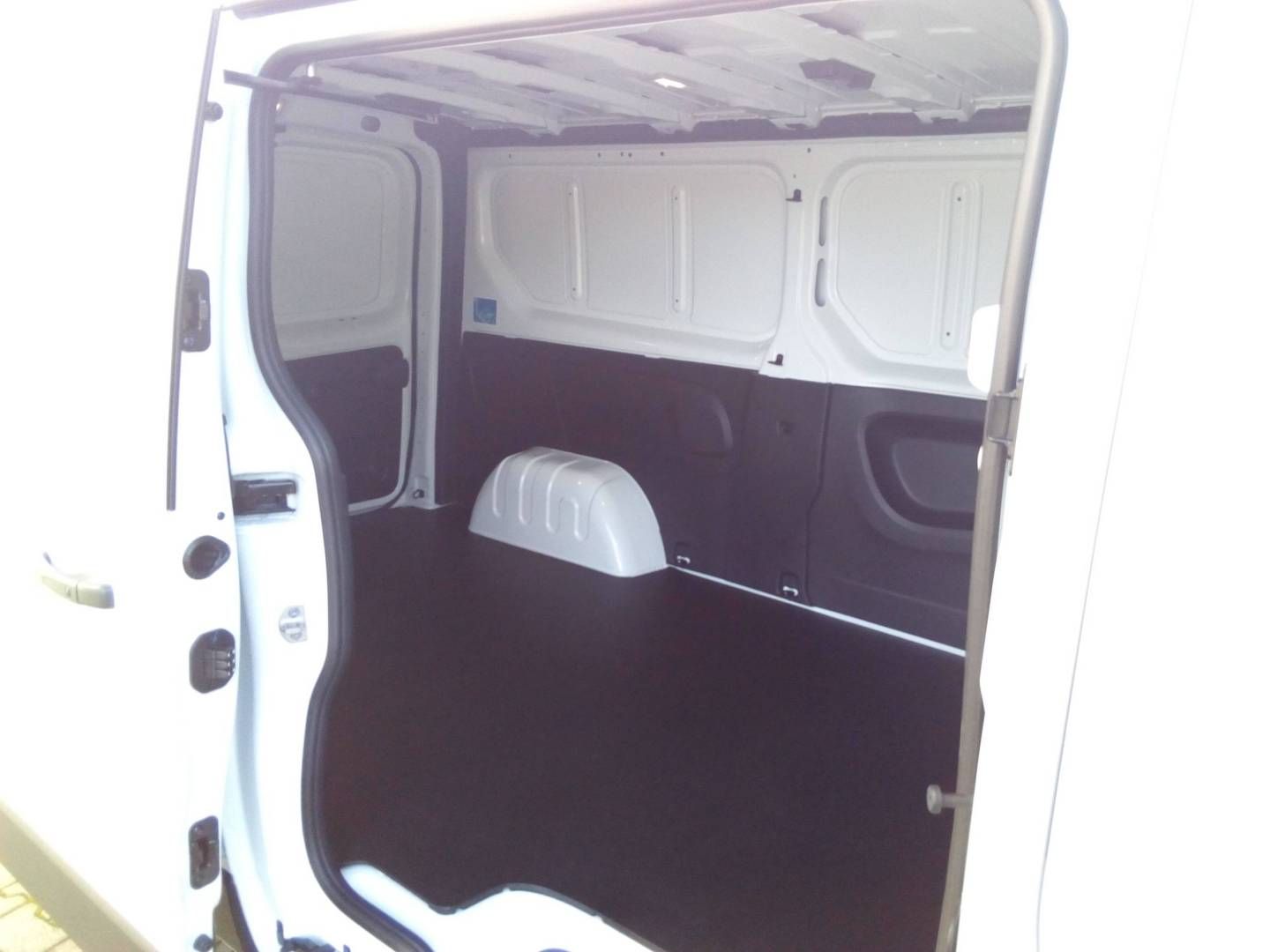 Fahrzeugabbildung Renault TRAFIC Lkw Komfort L2H1 3,1t Blue dCi 130